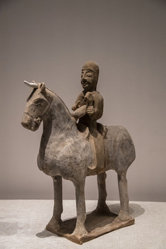中国陕西历史博物馆骑马击鼓俑