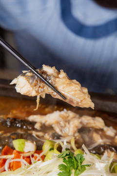 炭火烤魚