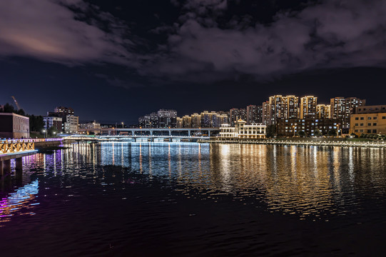 中国长春伊通河畔夜景