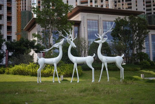 抽象梅花鹿雕塑BY泉州江之南