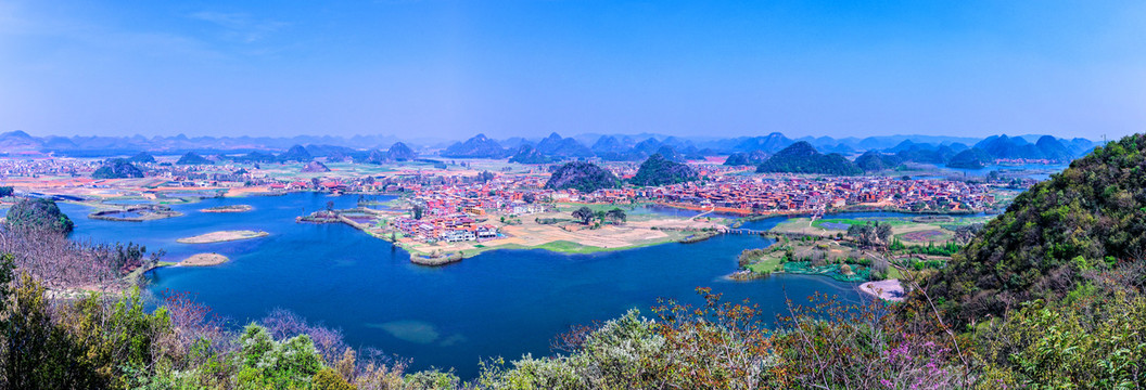 青龙山俯瞰普者黑风景区