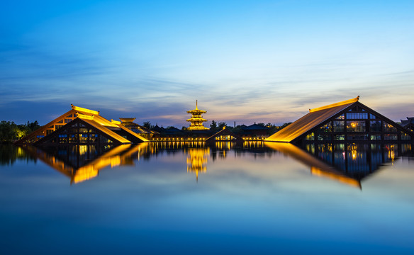 上海广富林遗址夜景高清图