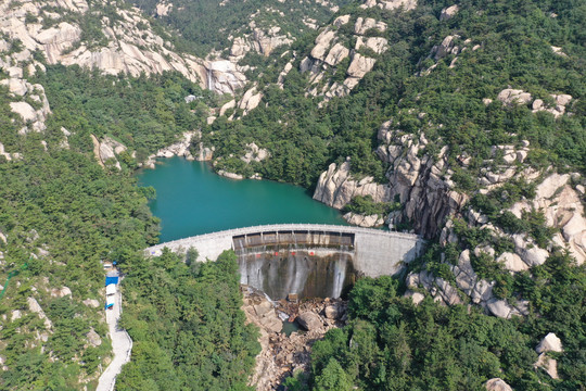 青岛崂山龙潭水库龙潭瀑布