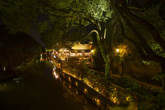 江南古镇夜景