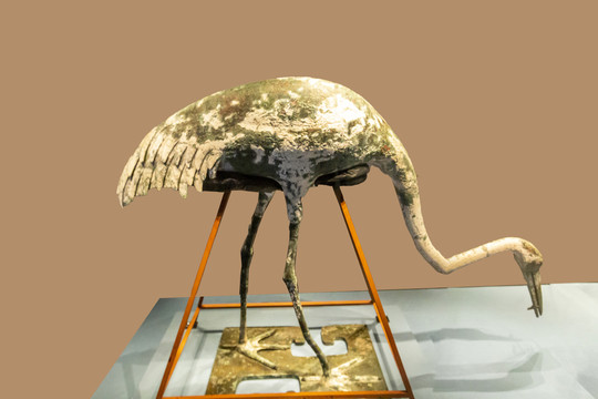 彩绘青铜水禽铜鹤
