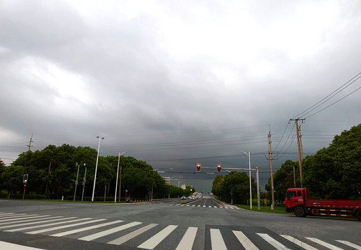 道路风暴天