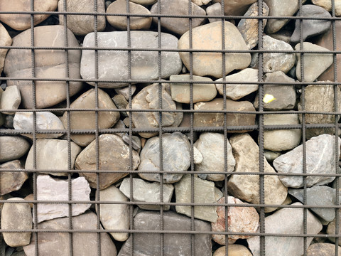 钢筋网笼石头景观墙