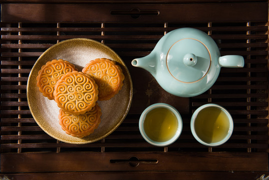 中秋节饮茶吃月饼