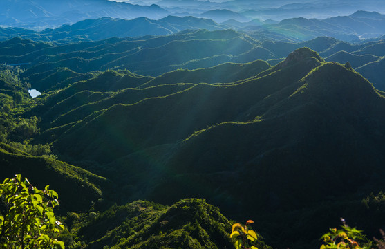 山峦山峰层峦叠嶂连绵起伏