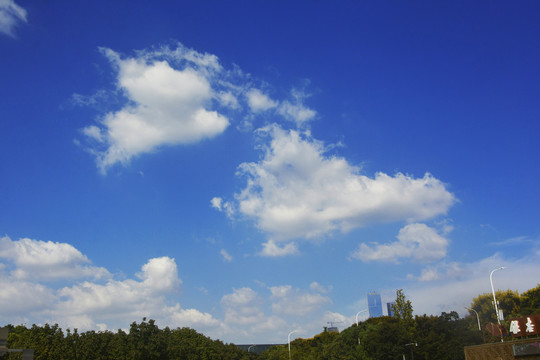 秋日天空云景