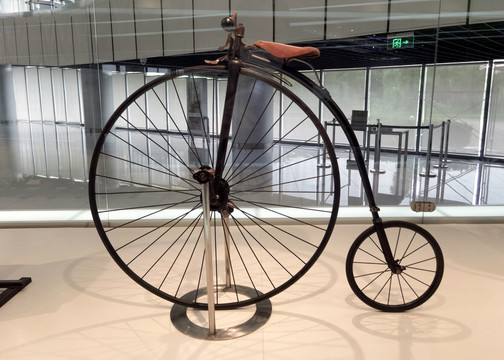 世界第一辆自行车