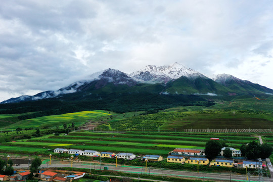 航拍卓爾山