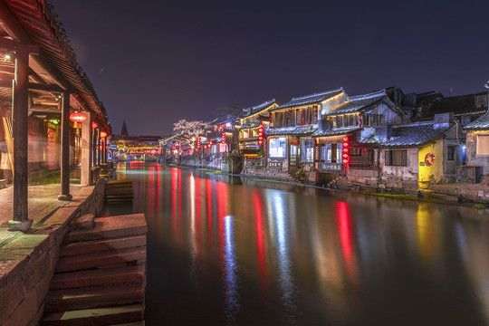 嘉善西塘古戏台美丽夜景