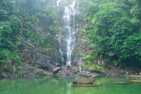 广东肇庆鼎湖山飞水潭风景