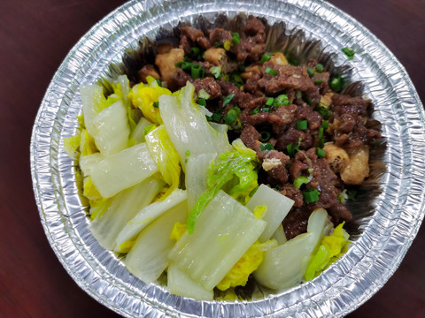 黑椒牛肉煲仔饭