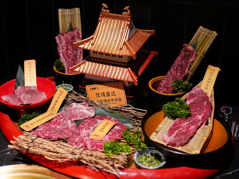 日式燒肉韓國(guó)烤肉燒烤牛肉和牛