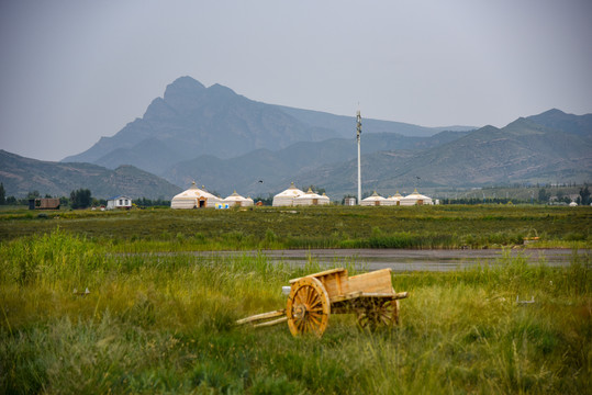 呼和浩特市敕勒川草原蒙古包