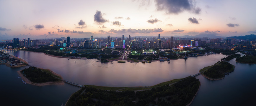 航拍山东日照金融中心夜景