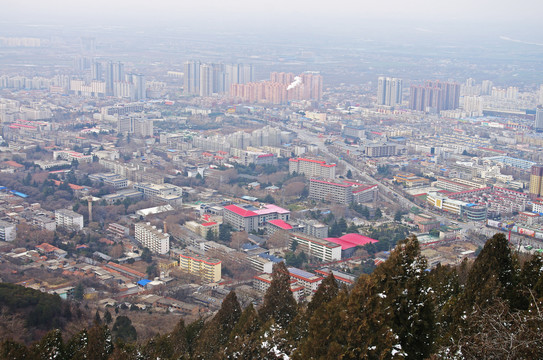 骊山俯瞰西安市区建筑
