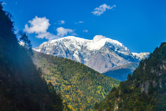 贡嘎雪山