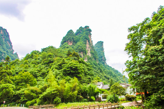 湖北张家界宝峰湖