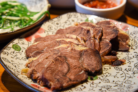 内蒙古特色美食手把羊肉