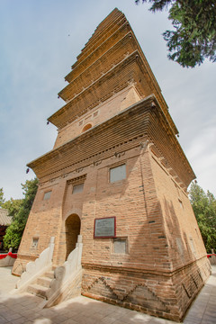 普救寺莺莺塔