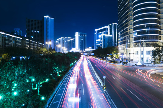 都市大街夜景