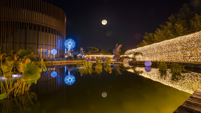 凤凰岛中秋夜月亮夜景