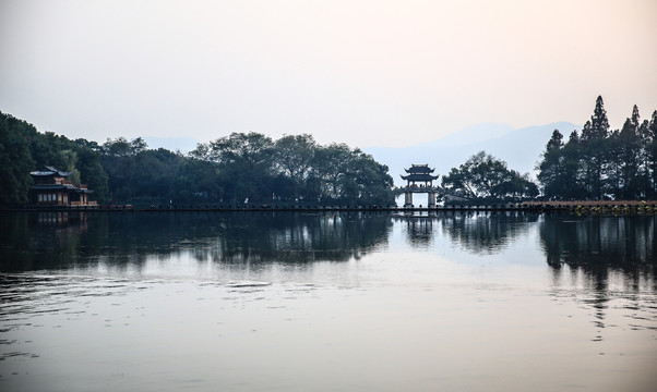 西湖秋景