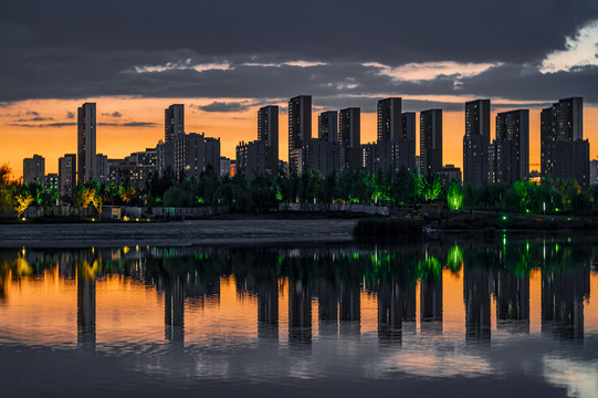 中国长春南溪湿地公园夜景