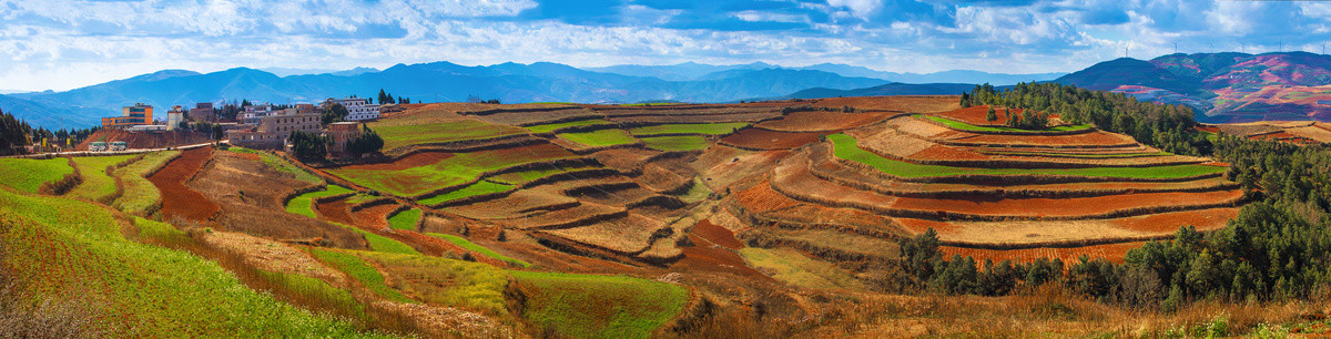 东川红土地乐谱凹