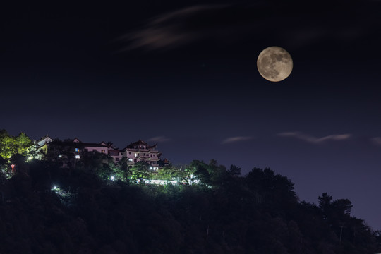 湖南郴州苏仙岭中秋月夜