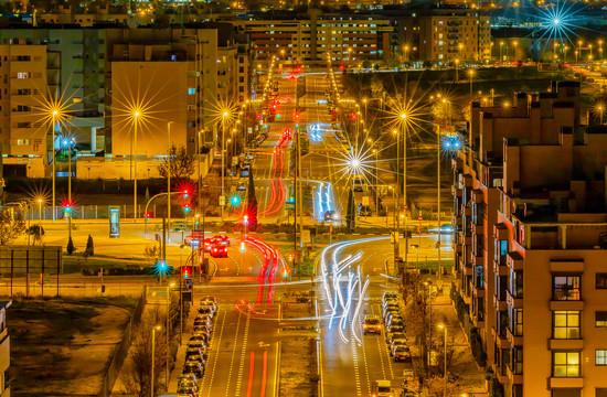 都市夜景与城市霓虹灯