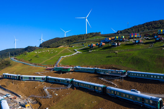 五峰云上独岭旅游度假村