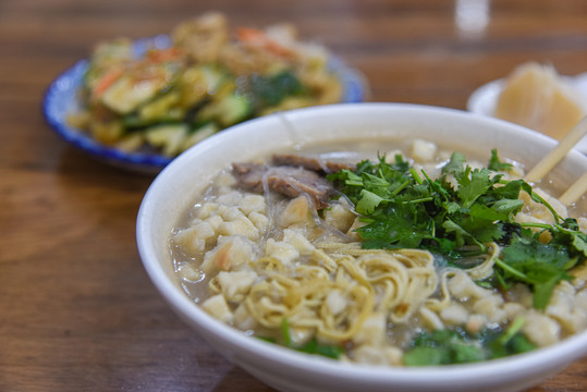 中原美食河南烩馍