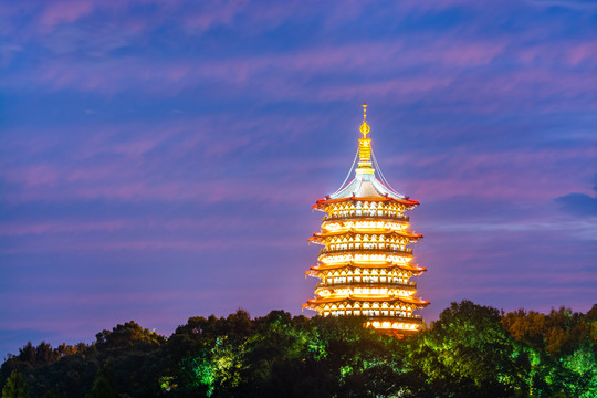 雷峰塔夜景