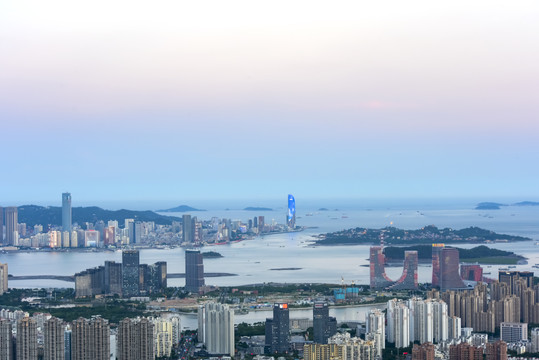 厦门海上城市黄昏夜景