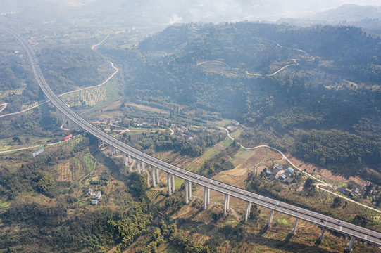 乡村高速公路航拍