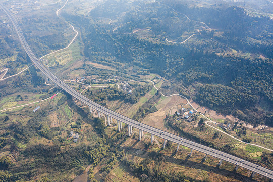 乡村高速公路航拍