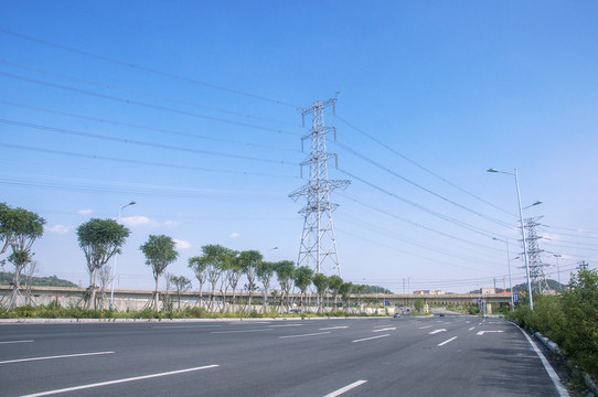 道路与高压电