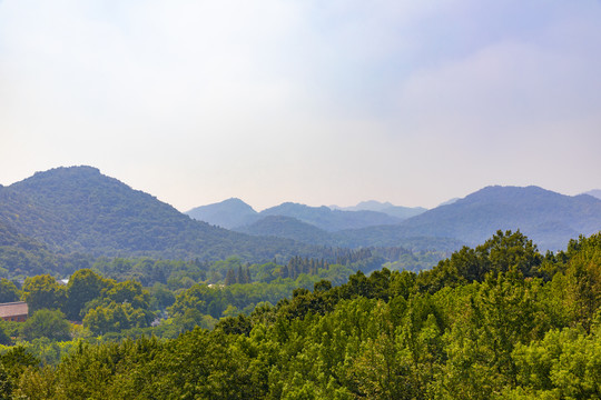 群山