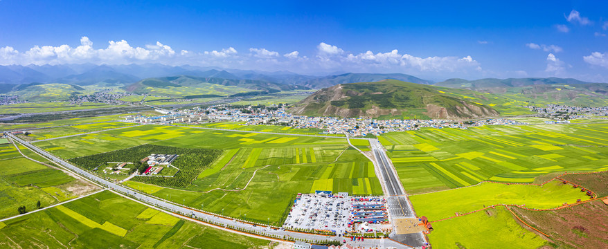 门源青石咀油菜花田观景台