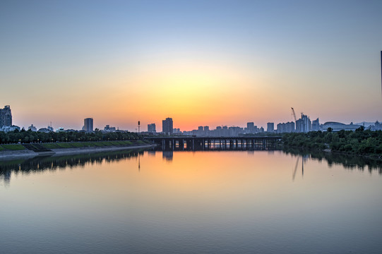 金华金婺大桥夕阳晚霞