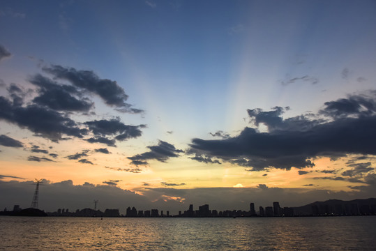 厦门海湾黄昏日落