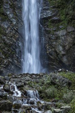 高山流水瀑布