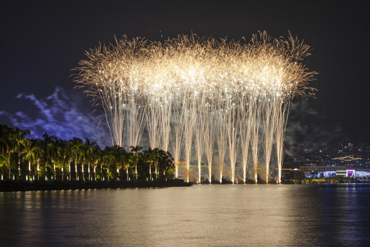 大湾区国庆烟花汇演