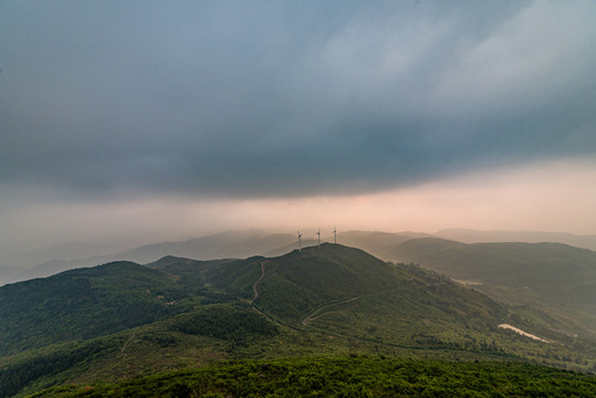 浙江东阳东白山日出