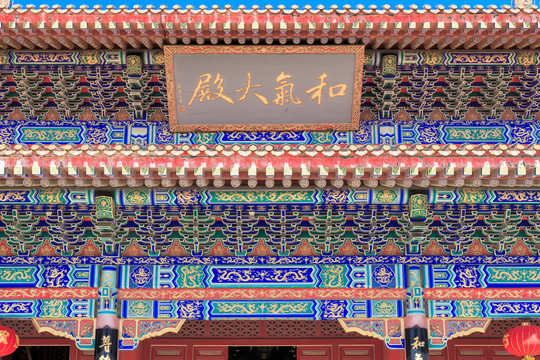 蓬莱三仙山景区复古建筑彩绘斗拱