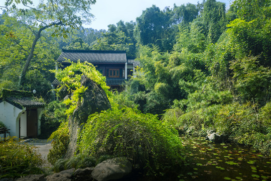 万松学院毓秀阁